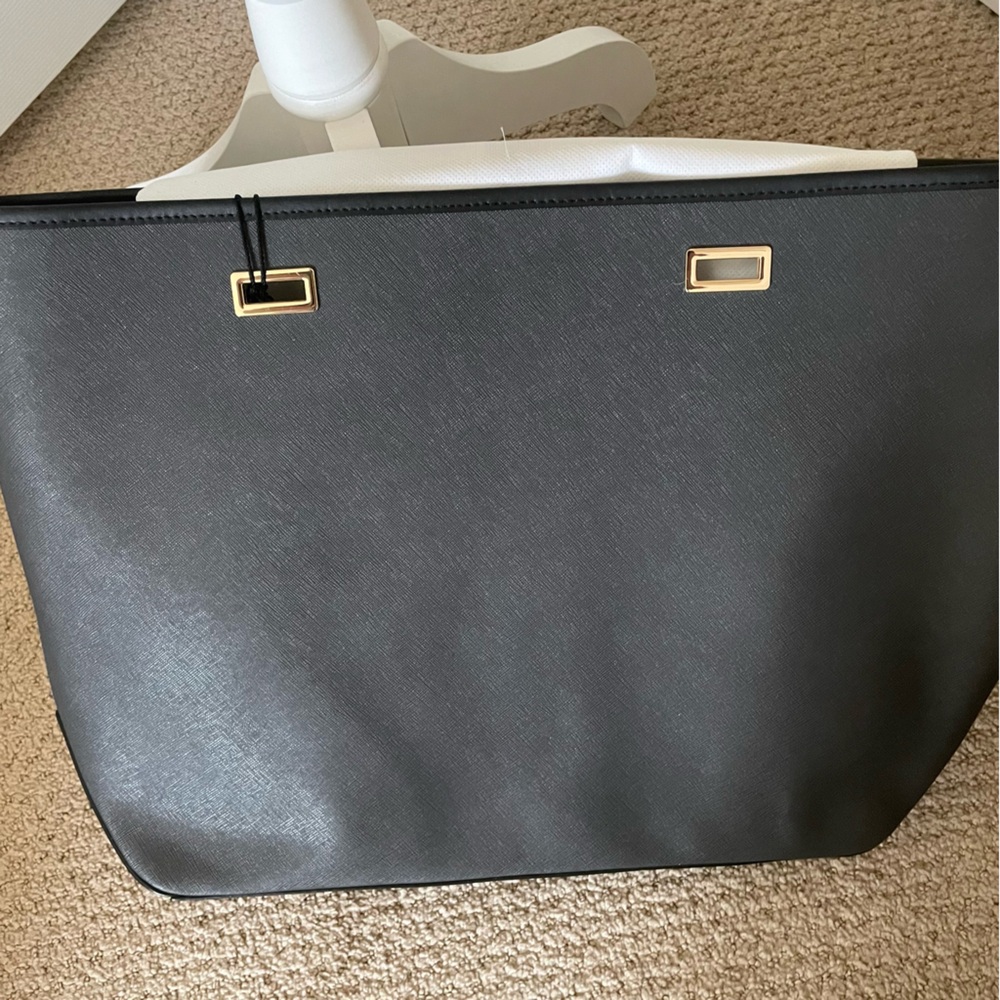 New Lo and Sons Seville Shell in black